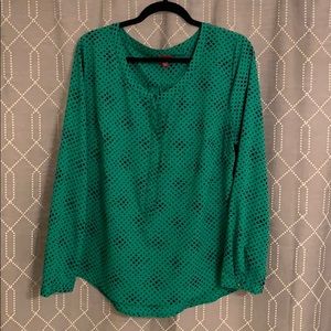 Kelly green/navy top